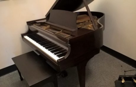 Used Original Steinway Baby grand piano in Mahogany