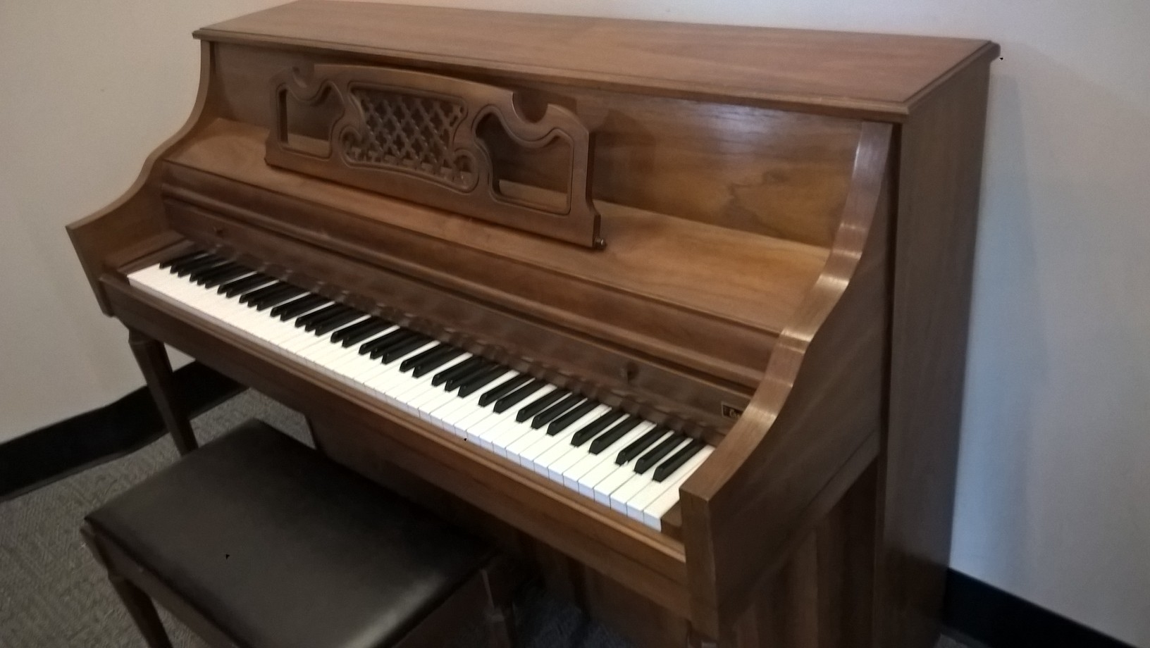 1980 kimball baby grand piano