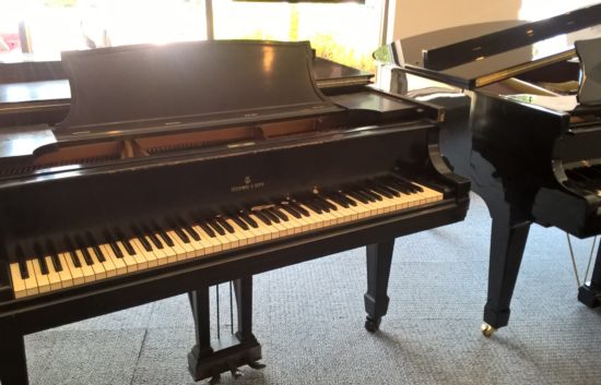 Steinway & Sons Used Model L Grand Piano